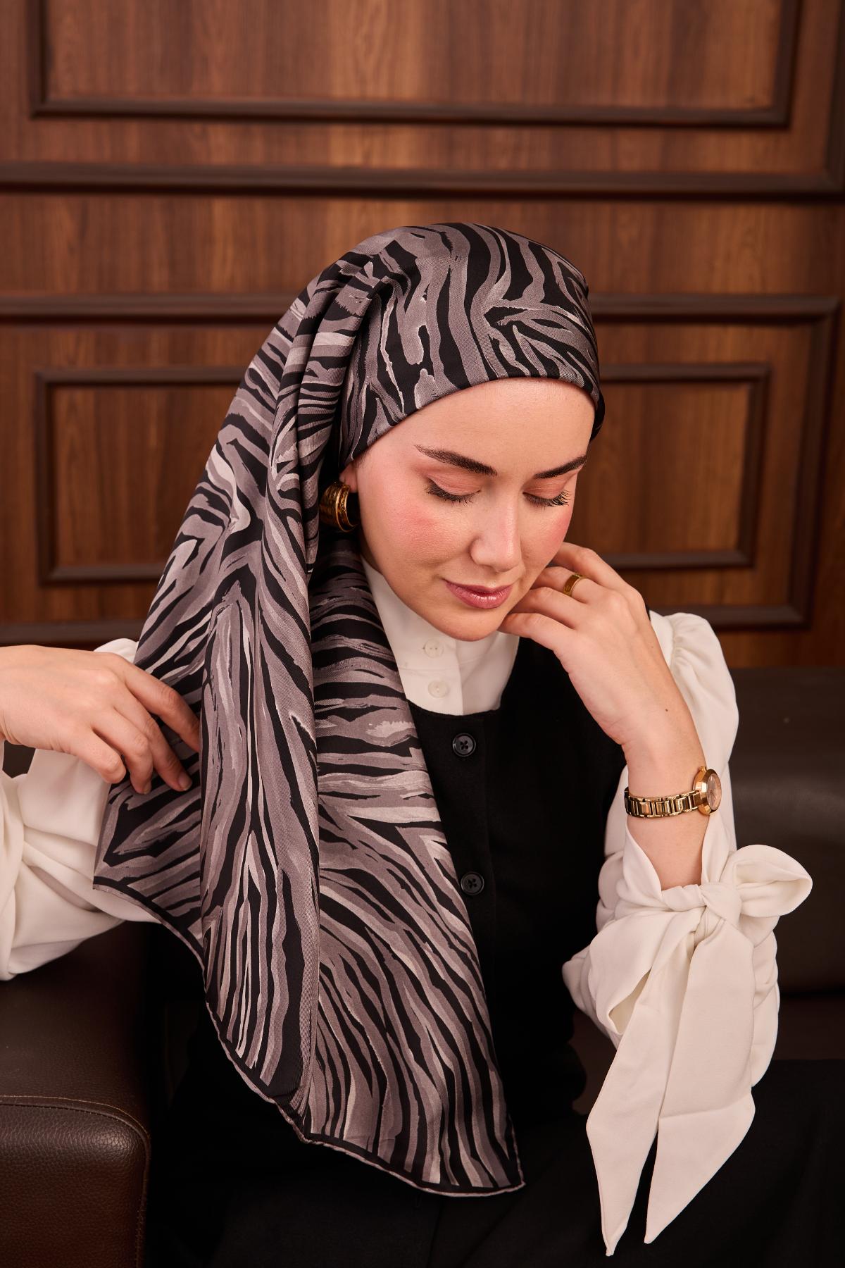 Yeni Sezon Twill İpek Eşarp 11495-08 - İthalesarponline.com - Yeni Sezon Twill İpek Eşarp - Silk Home