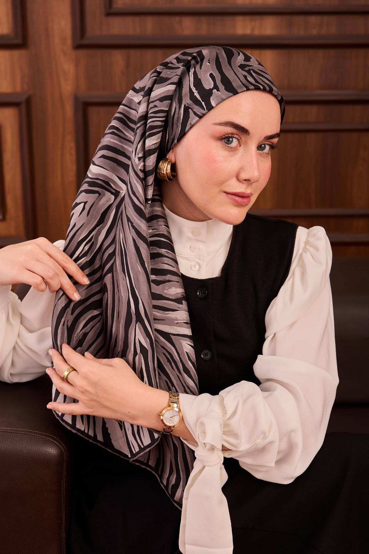 Yeni Sezon Twill İpek Eşarp 11495-08 - İthalesarponline.com - Yeni Sezon Twill İpek Eşarp - Silk Home
