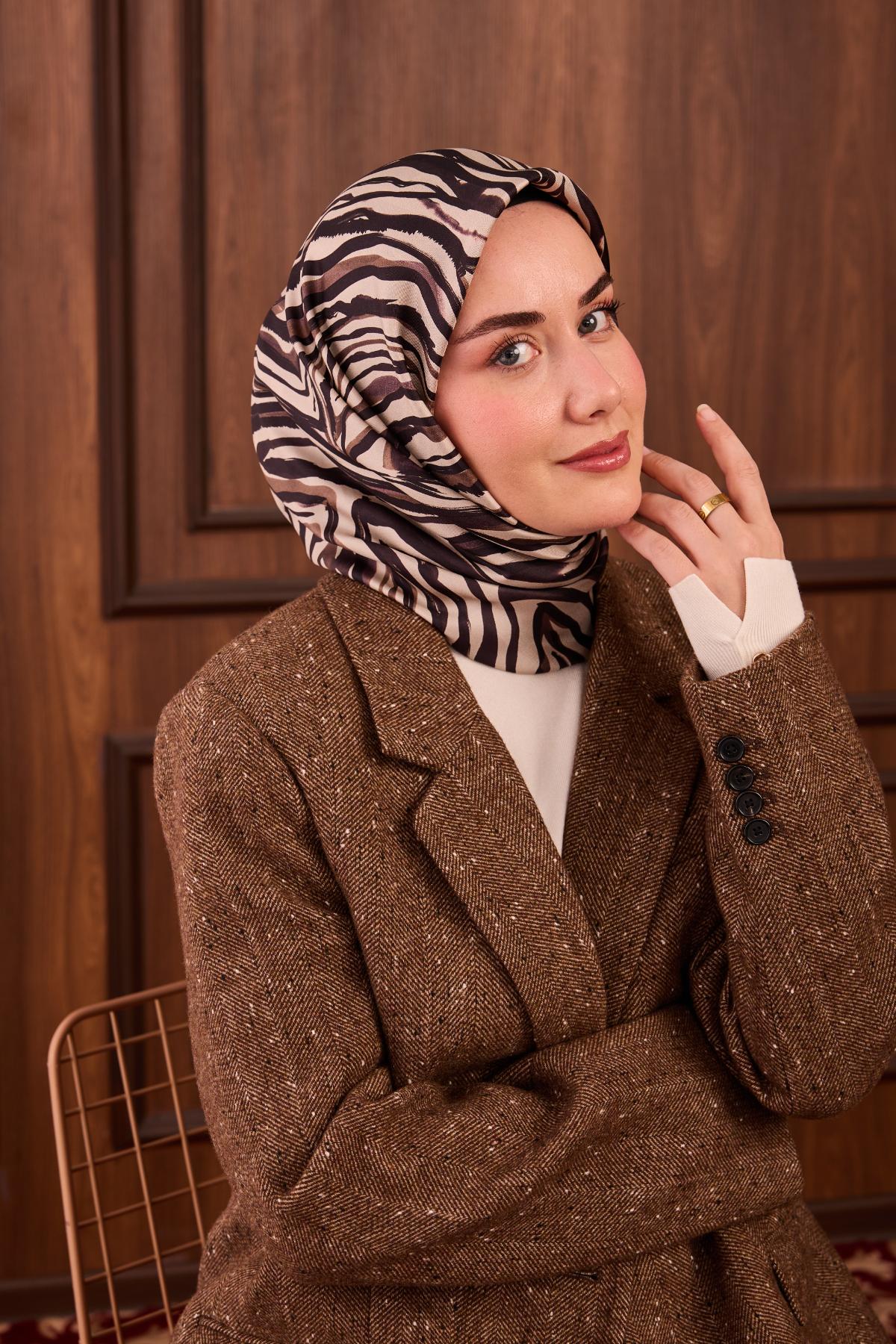 Yeni Sezon Twill İpek Eşarp 11495-23 - İthalesarponline.com - Yeni Sezon Twill İpek Eşarp - Silk Home