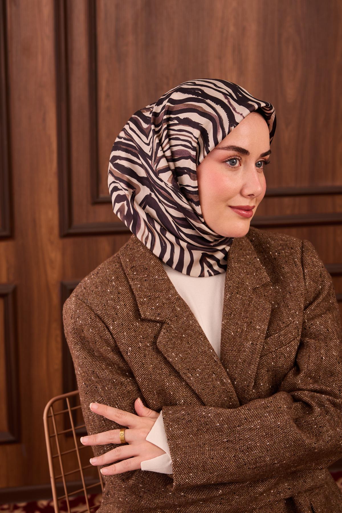 Yeni Sezon Twill İpek Eşarp 11495-23 - İthalesarponline.com - Yeni Sezon Twill İpek Eşarp - Silk Home