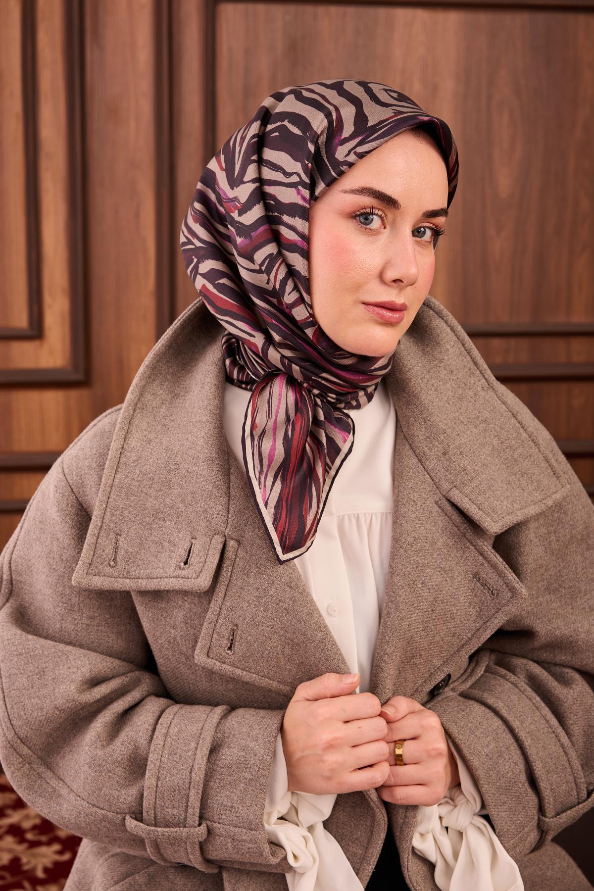 Yeni Sezon Twill İpek Eşarp 11495-31 - İthalesarponline.com - Yeni Sezon Twill İpek Eşarp - Silk Home