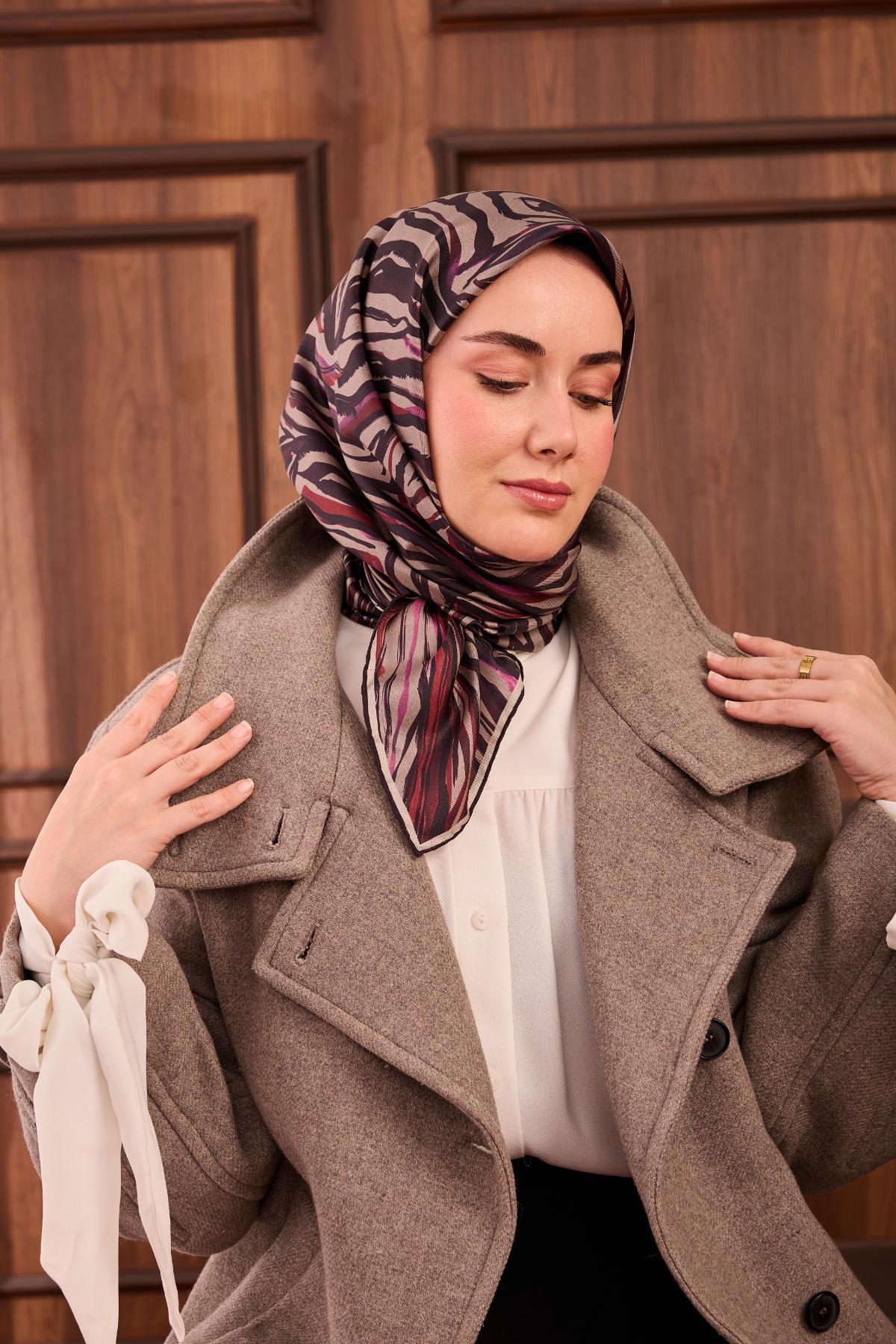 Yeni Sezon Twill İpek Eşarp 11495-31 - İthalesarponline.com - Yeni Sezon Twill İpek Eşarp - Silk Home