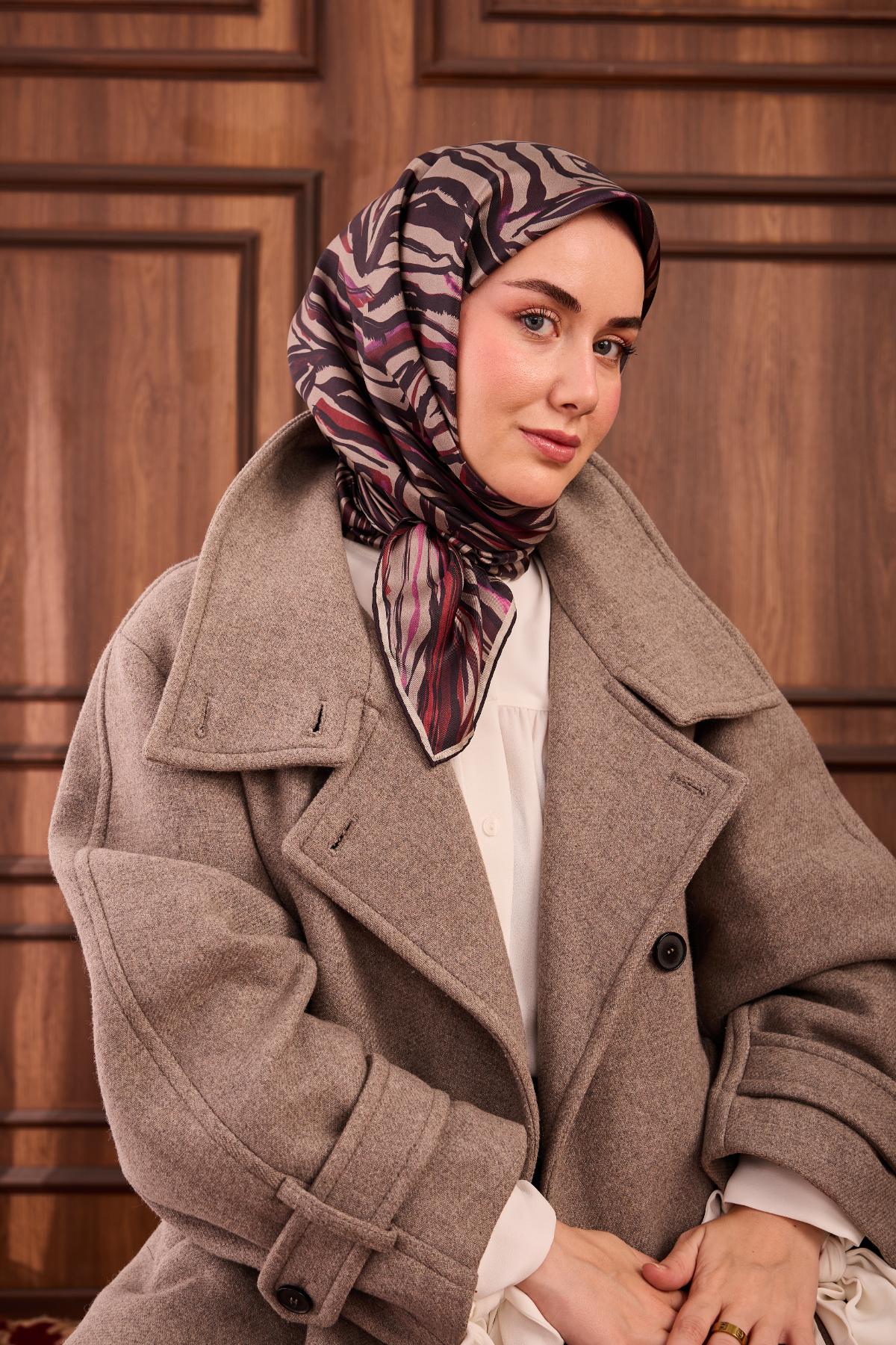 Yeni Sezon Twill İpek Eşarp 11495-31 - İthalesarponline.com - Yeni Sezon Twill İpek Eşarp - Silk Home