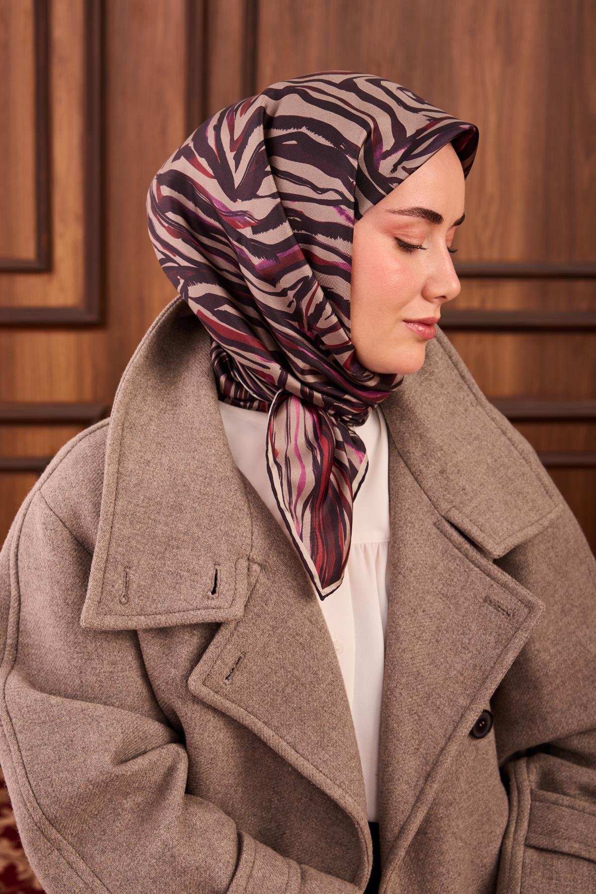 Yeni Sezon Twill İpek Eşarp 11495-31 - İthalesarponline.com - Yeni Sezon Twill İpek Eşarp - Silk Home