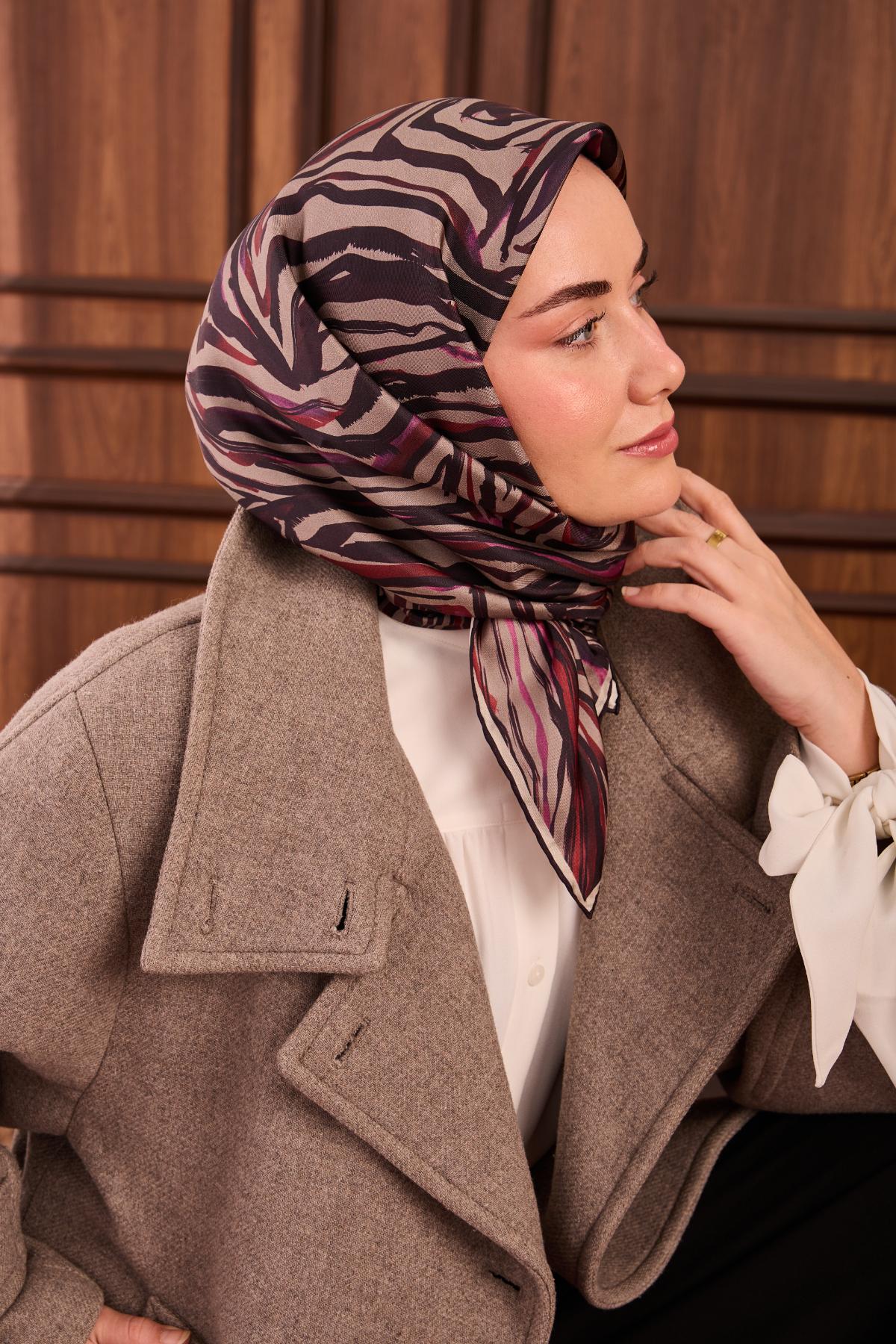 Yeni Sezon Twill İpek Eşarp 11495-31 - İthalesarponline.com - Yeni Sezon Twill İpek Eşarp - Silk Home