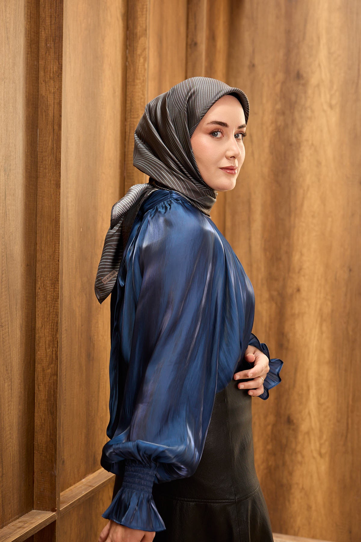Silk Home Twill İpek Eşarp Fluid Lines 11550-02