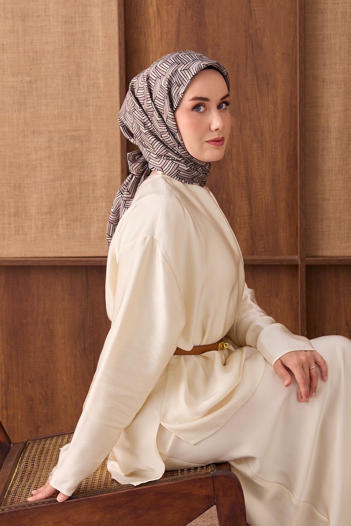 Silk Home Twill İpek Eşarp Geometric Pattern 11555-07
