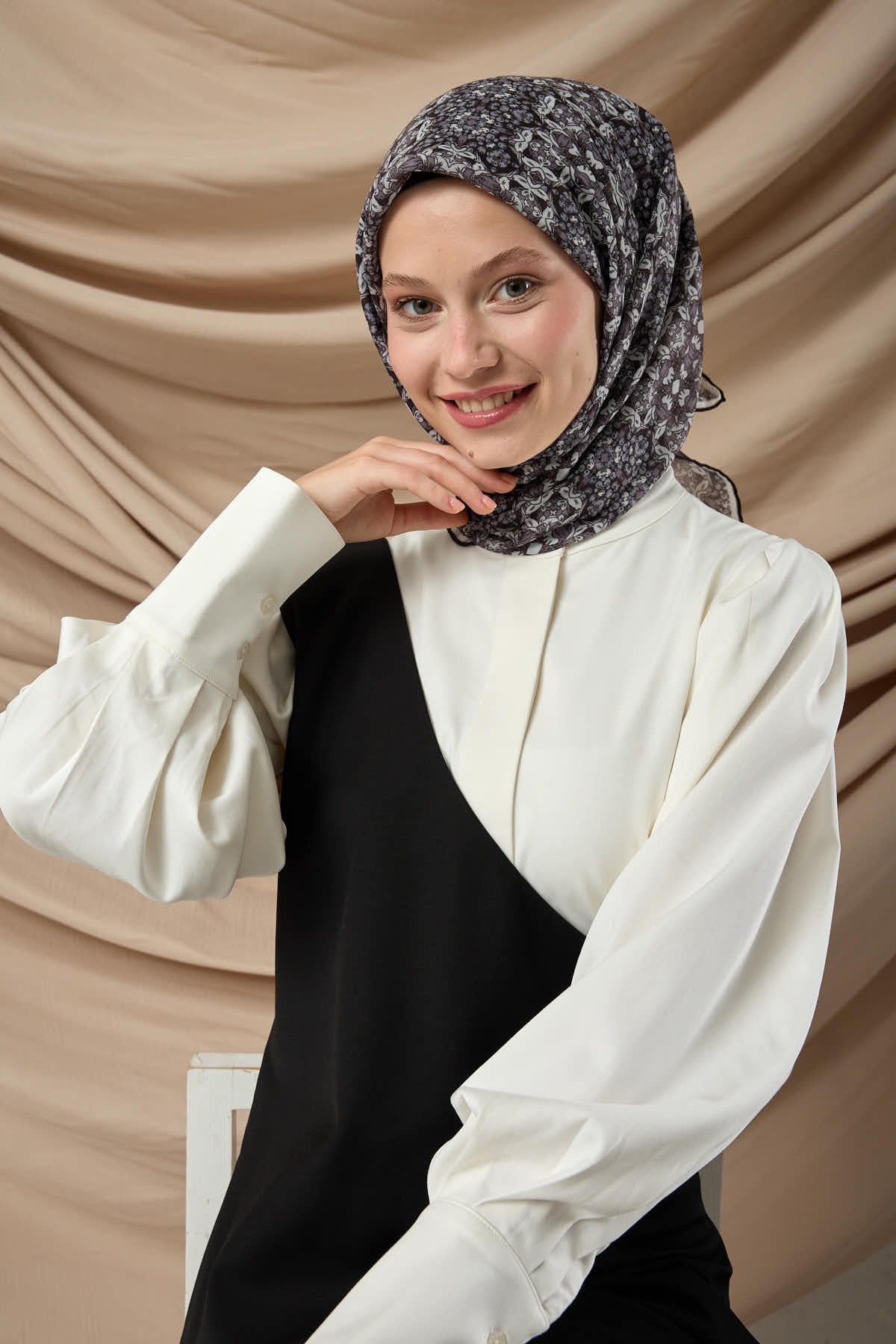 Silk Home Soft Eşarp 73093-01 - İthalesarponline.com - Soft Eşarp - Silk Home