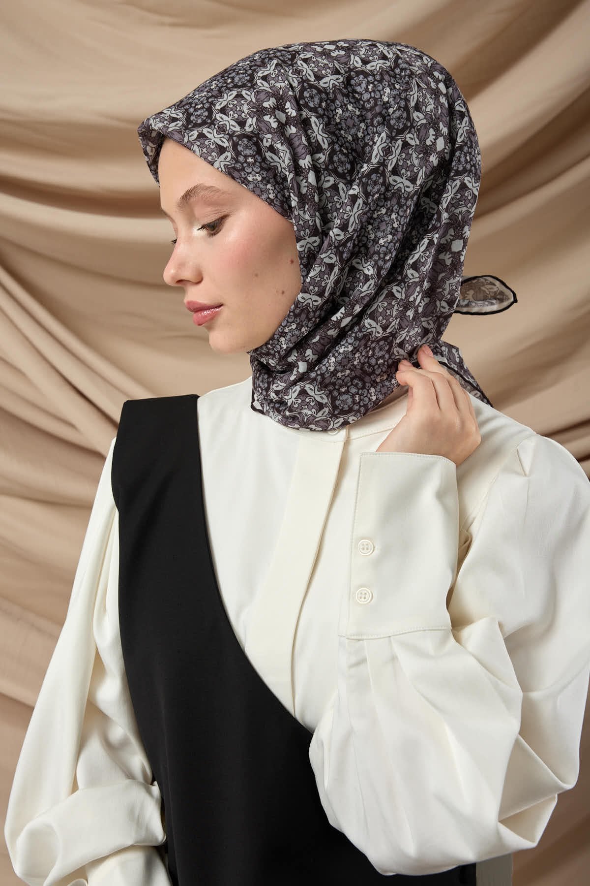 Silk Home Soft Eşarp 73093-01 - İthalesarponline.com - Soft Eşarp - Silk Home