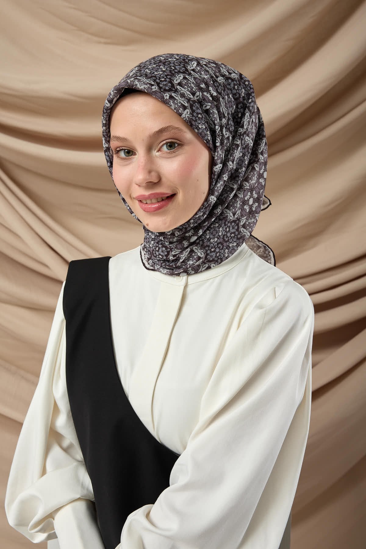Silk Home Soft Eşarp 73093-01 - İthalesarponline.com - Soft Eşarp - Silk Home